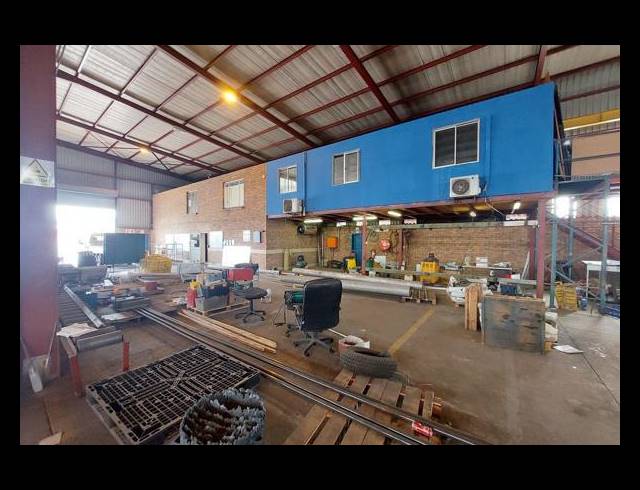 1,600M² WAREHOUSE TO LET IN ANDERBOLT